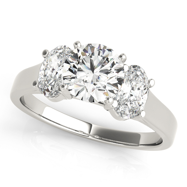 ENGAGEMENT RINGS 3 STONE OVAL
