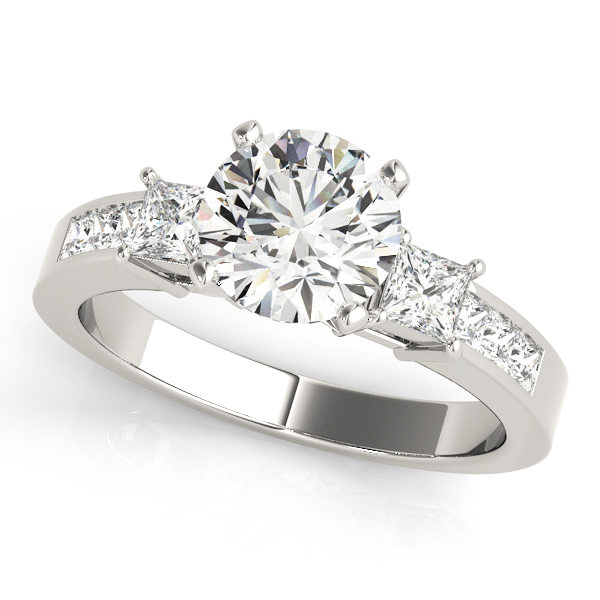 ENGAGEMENT RINGS 3 STONE PRINCESS